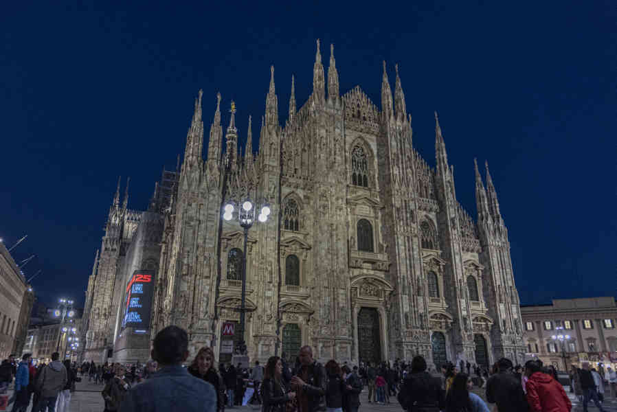 Italia - Milán 027 - catedral de Milán (El Duomo).jpg